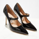 MANOLO BLAHNIK - Szpilki z lakierowanej skóry Camparinew kolor Czarny