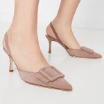 MANOLO BLAHNIK - Zamszowe szpilki Maysli kolor Nude / Beżowy