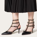 VALENTINO - Czarne szpilki Rockstud kolor Czarny