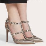 VALENTINO - Szpilki Rockstud Metallic kolor Złoty