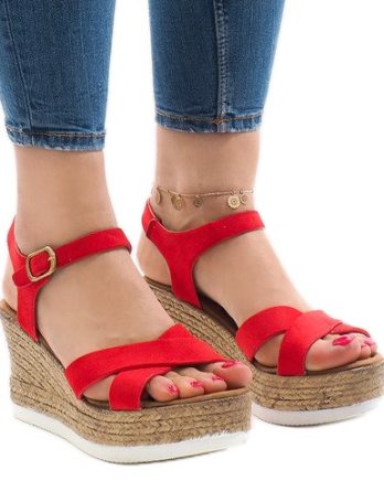 Czerwone sandały na koturnie XL104