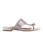 Marco Shoes Płaskie sandały z lakieru i metalicznym obcasem białe srebrny