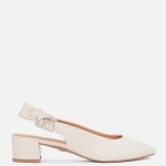 Czółenka damskie off white z odkrytą piętą kolor Off-white.