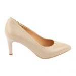 Czółenka mustang na słupku Espinto 990/25 beżowy kolor Beżowy.