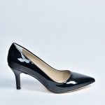 Czółenka w kolorze czarnym kolor black.