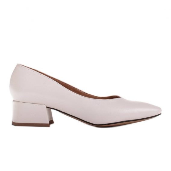 Marco Shoes Czółenka z białej skóry licowej z wycięciem w serek kolor Białe.