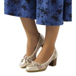 Złote ażurowe czółenka Pereira złoty kolor Złoty.