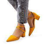 Żółte czółenka na słupku Hyde kolor Żółte.