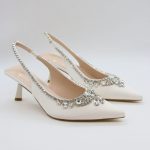 Bellucci Czółenka w kolorze białym rozmiar: 38 kolor white.