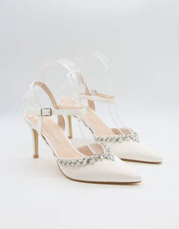 Bellucci Czółenka w kolorze białym rozmiar: 39 kolor white.