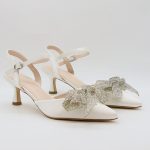 Bellucci Czółenka w kolorze białym rozmiar: 40 kolor white.