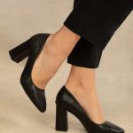 Bellucci Czółenka w kolorze czarnym rozmiar: 36 kolor black.