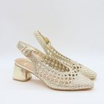 Bellucci Czółenka w kolorze złotym rozmiar: 39 kolor gold.