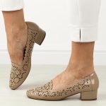 Beżowe ażurowe czółenka damskie na obcasie M.Daszyński Sa200-1 kolor Beżowy.