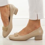 Beżowe czółenka damskie na obcasie Jezzi asa200-15 kolor Beżowy.