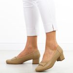 Beżowe czółenka damskie na obcasie M.Daszyński Sa233-9 kolor Beżowy.