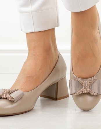 Beżowe czółenka damskie na obcasie M.Daszyński Sa281-7 kolor Beżowy.