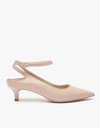 Beżowe czółenka kitten heels ze skóry licowej kolor Beżowy.
