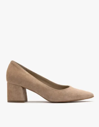 Beżowe czółenka na masywnym klocku kolor Beżowy.