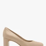 Beżowe czółenka na słupku kolor Beżowy.