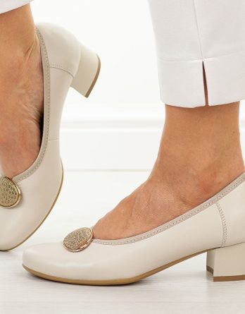 Beżowe skórzane Polskie czółenka damskie Suzana 4505 kolor Beżowy.