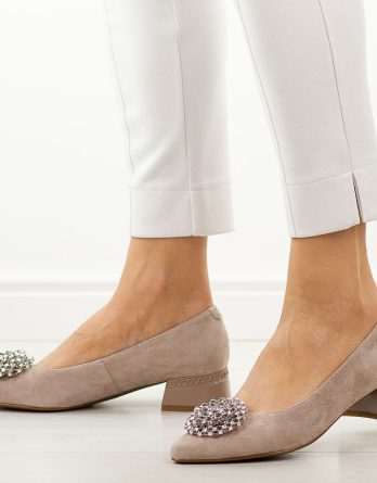 Beżowe skórzane czółenka damskie DiA 3029 kolor Beżowy.