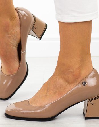 Beżowe skórzane czółenka damskie na obcasie Vinceza 91130 kolor Beżowy.