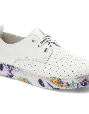 Białe Półbuty Artiker Na Ozdobnej Podeszwie kolor biały