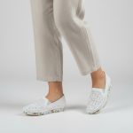 Białe Półbuty Artiker Wygodne Ażurowe Obuwie Damskie kolor biały