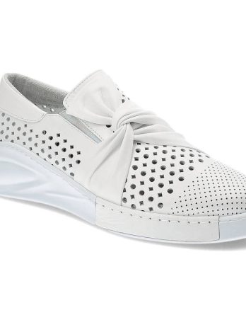 Białe Półbuty Ravini Stylowe Obuwie Damskie kolor biały