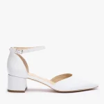 Białe ślubne czółenka na słupku kolor Biały.