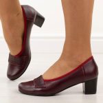 Bordowe skórzane Polskie czółenka damskie na obcasie Gregors 1060 kolor Bordowy.