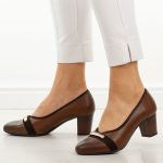 Brązowe skórzane Polskie czółenka damskie Suzana 4060 kolor Brązowy.