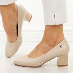 Cieliste czółenka damskie na obcasie Sergio Leone Pb404 kolor Cielisty.