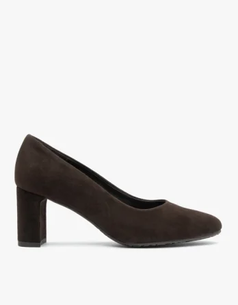 Ciemnobrązowe czółenka na obcasie kolor Brązowy.