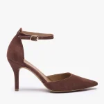 Ciemnobrązowe czółenka na szpilce kolor Brązowy.