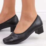 Czarne Polskie czółenka damskie Gregors 567 kolor Czarny.