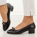 Czarne ażurowe czółenka damskie na obcasie M.Daszyński Sa200-17 kolor Czarny.