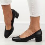 Czarne czółenka damskie na obcasie Sergio Leone Pb291 Pu kolor Czarny.