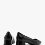 Czarne czółenka na niskim obcasie kolor Czarny.