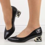 Czarne lico skórzane Polskie czółenka damskie na obcasie Prestige 2230 kolor Czarny.