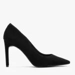 Czarne welurowe czółenka na wysokiej szpilce kolor Czarny.