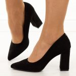 Czarne zamszowe czółenka damskie na słupku Sergio Leone Pb216 kolor Czarny.