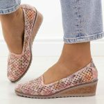 Czółenka damskie multi na koturnie Potocki 12306 kolor Wielokolorowy.