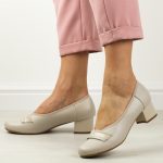 Czółenka wt damskie na obcasie Jezzi asa200-11 kolor Beżowy.