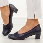 Granatowe skórzane Polskie czółenka damskie na obcasie Gregors 1060 kolor Granatowy.