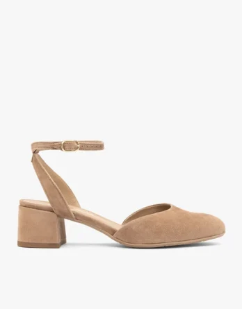 Jasnobrązowe czółenka slingback kolor Brązowy.