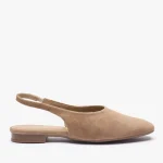 Jasnobrązowe wsuwane czółenka kolor Brązowy.