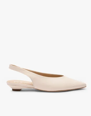 Kremowe czółenka slingback w szpic kolor Beżowy.