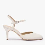 Kremowe czółenka ślubne slingback ze skóry licowej kolor Beżowy.